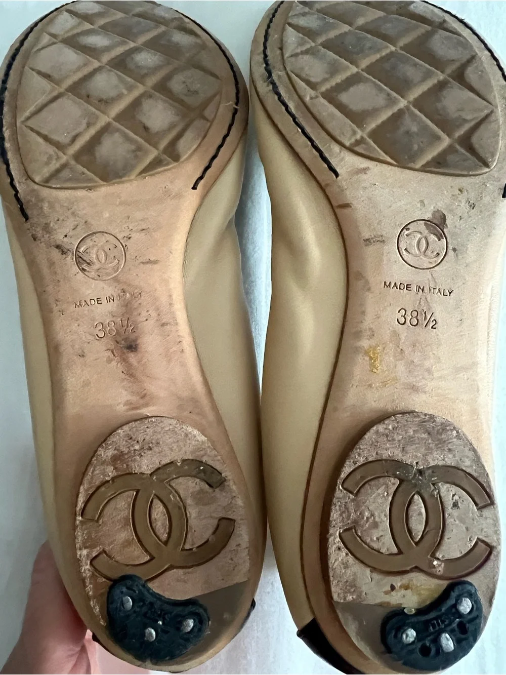 CHANEL Beige Leather Ballet Flats with Black Cap Toe